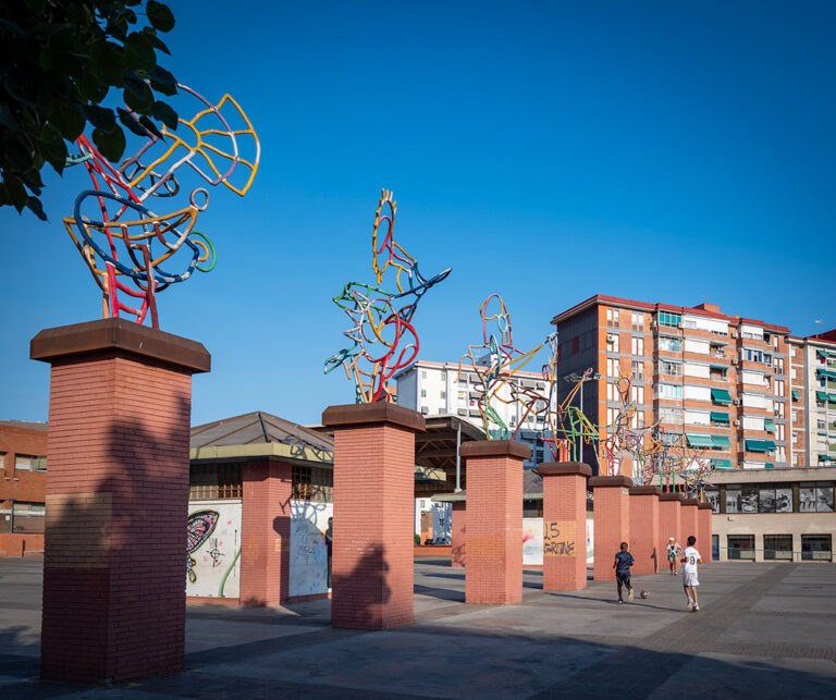 Descoberta de les escultures de Cornellà amb Òmnium